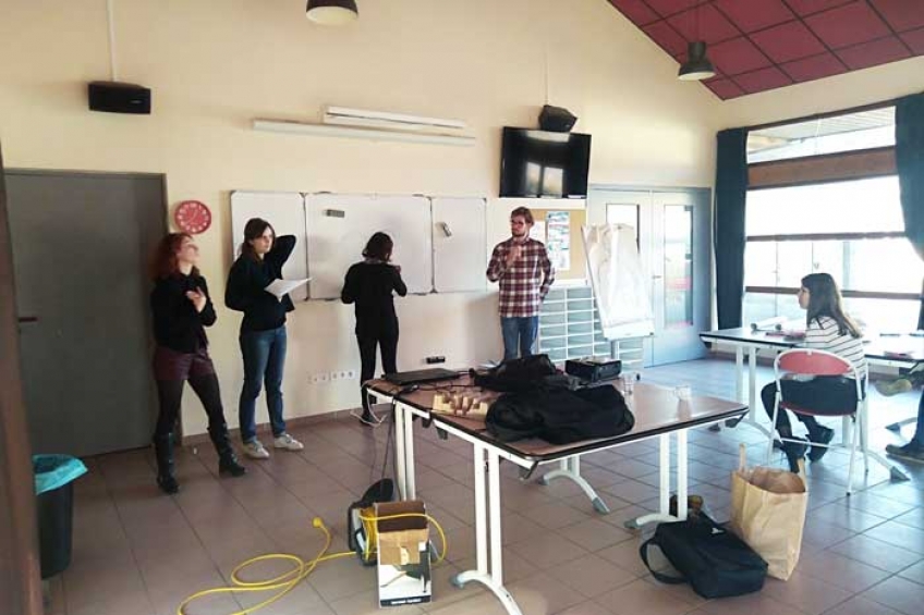 La fin de l'année du coté des volontaires ... 