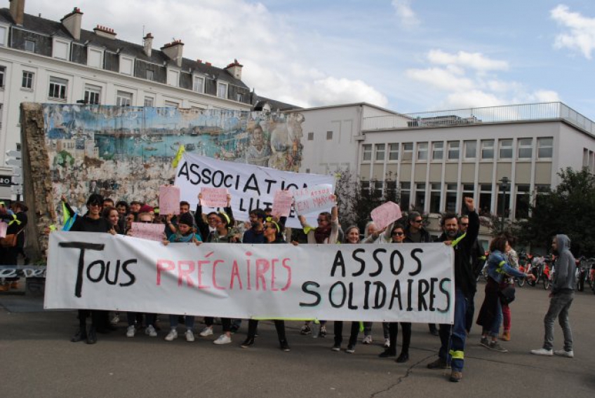 Emplois aidés : liste de noël du collectif inter-associations